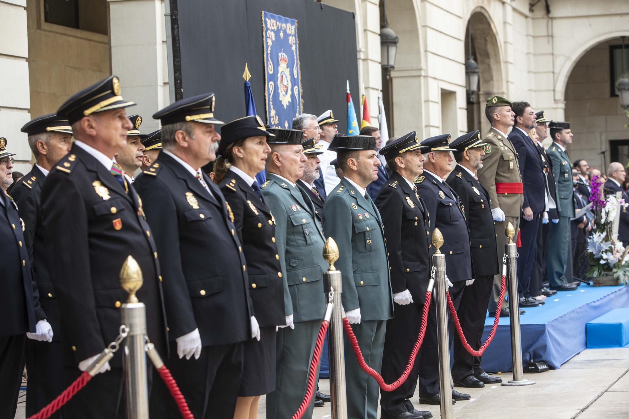 Actos de celebración del Patrón de la Policía Nacional en Alicante.