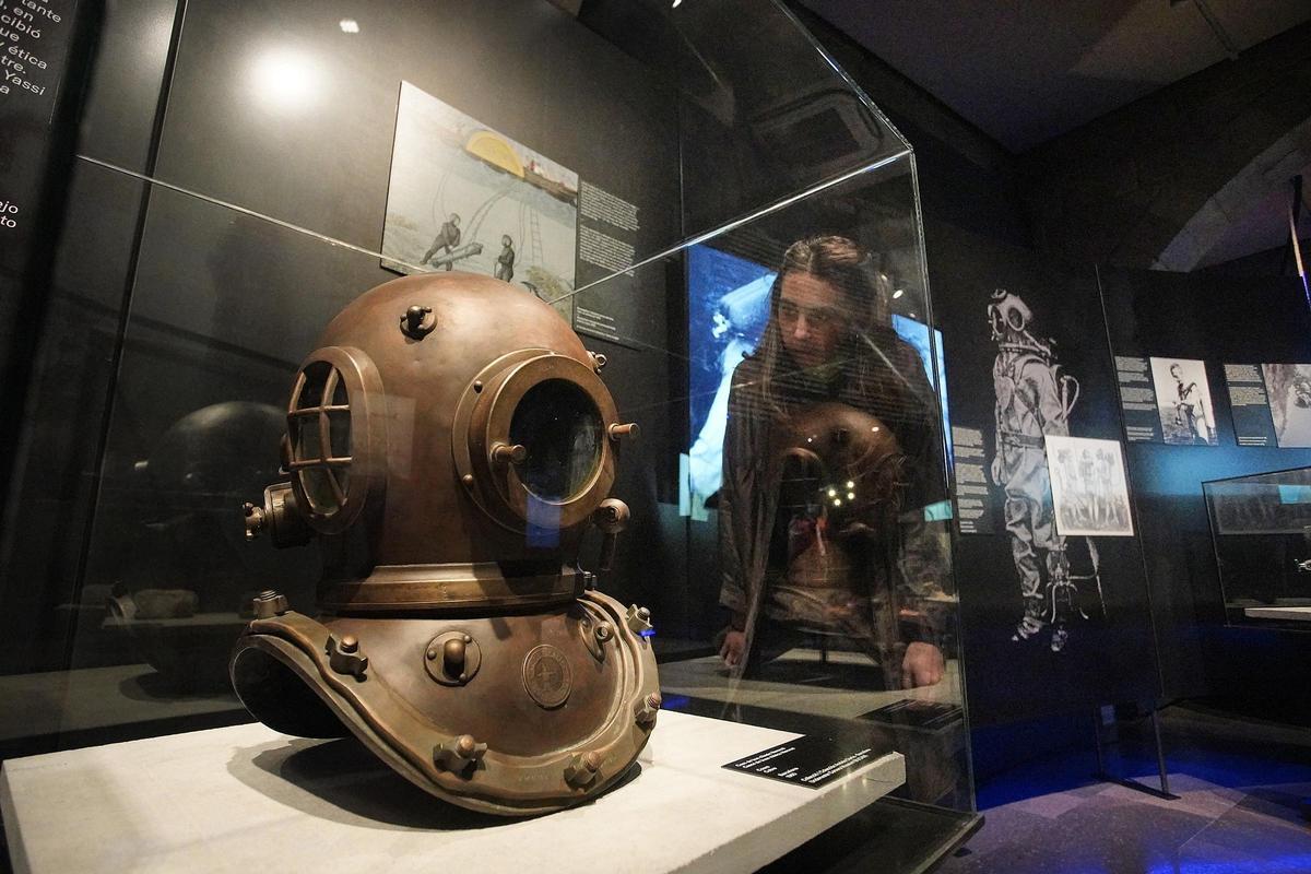 L'exposició 'Naufragis. Arqueologia submergida' s'endinsa en el món de l'arqueologia subaquàtica
