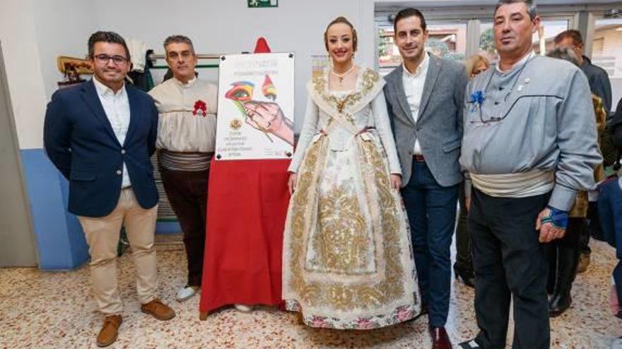 La fallera mayor de València visita el acto de Mislata