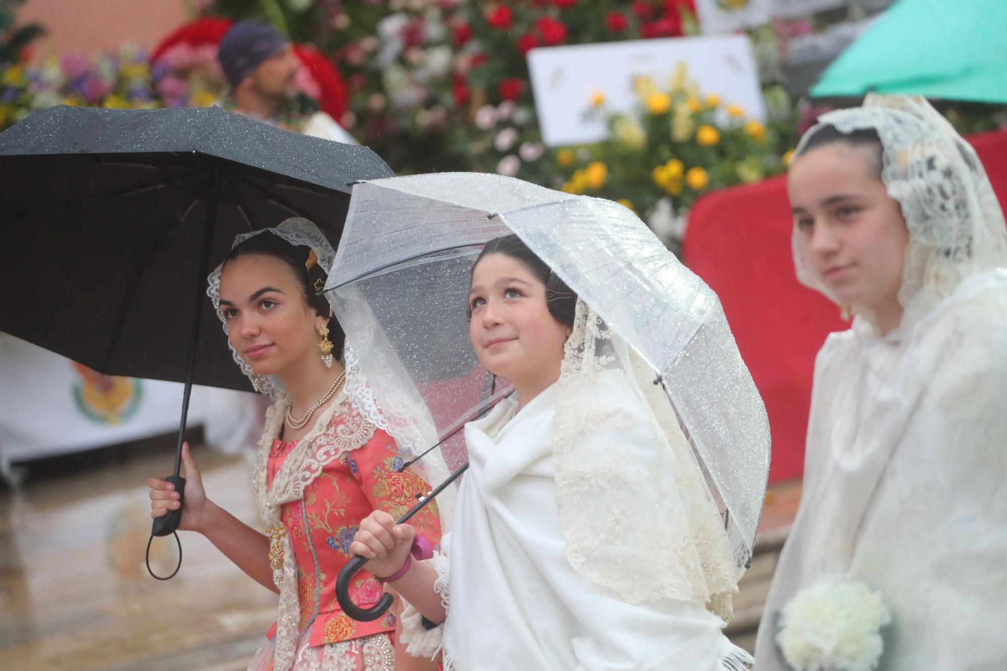 Búscate en el primer día de ofrenda por la calle de la Paz (entre las 18:00 a las 19:00 horas)