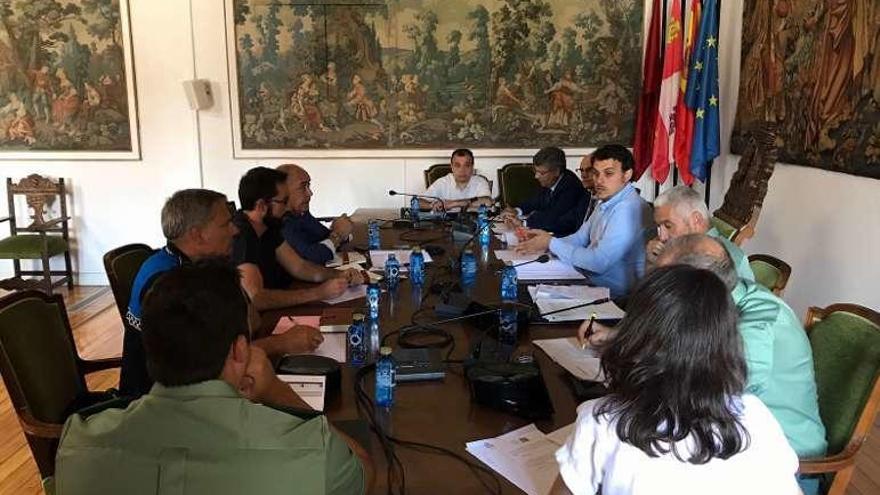 Un momento de la reunión de la Junta Local de Seguridad.