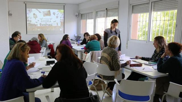 Una de las sesiones del curso 'Resolución de conflictos mediante la escritura' con Clara Peñalver.