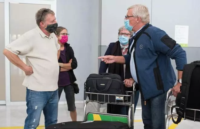 Primer día en el que los turistas que viajan a Canarias presentan las PCR negativas