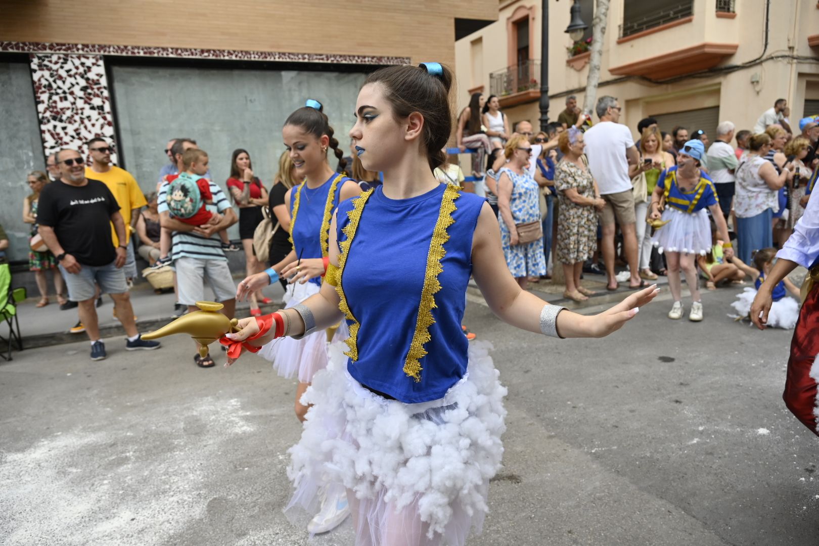 Imaginación y humor al poder en el desfile de las collas del Grau