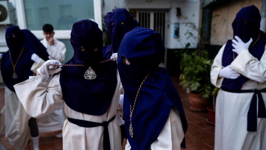 La Cofradía del Amor de Cáceres procesiona este Jueves Santo en un recorrido donde no faltan museos y restaurantes