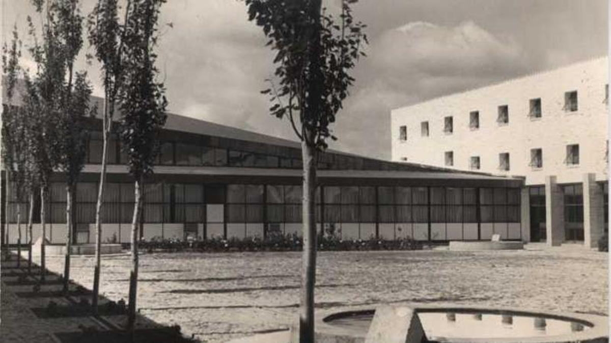 La historia de la Universidad Laboral de Cáceres.