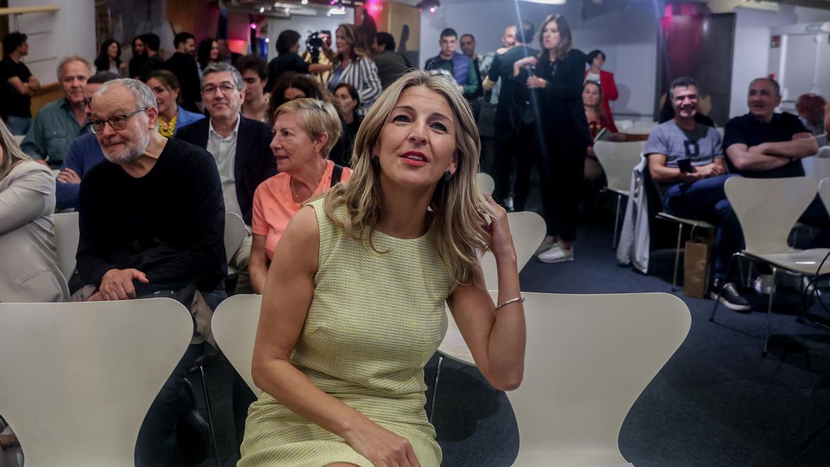 La vicepresidenta segunda, Yolanda Díaz, asiste a la presentación del libro 'Perder la gracia', de Javier Gómez Santander, Pedro Simón, Antonio Lucas y Eduardo Madina, en el Espacio Bertelsmann, a 31 de mayo de 2023, en Madrid (España).