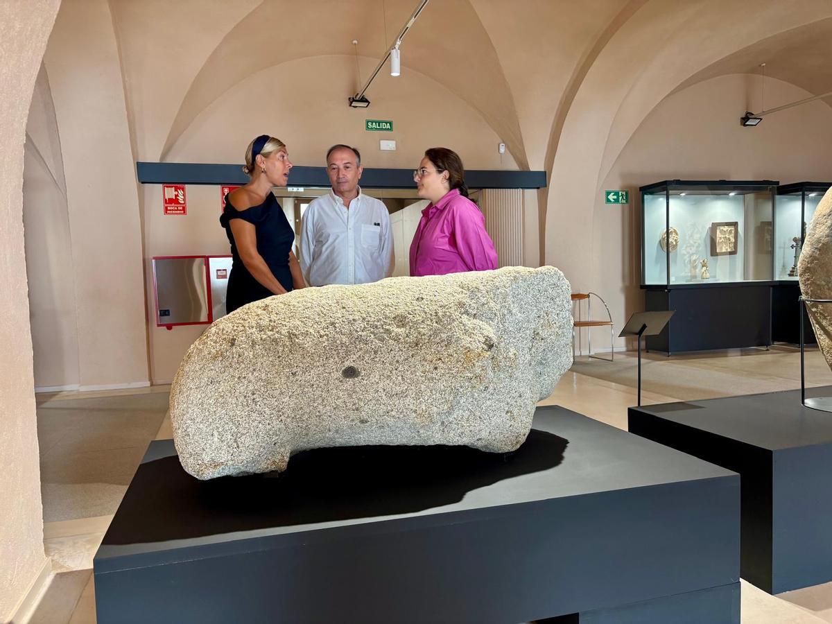 Fotogalería | El Museo de Cáceres incorpora el singular verraco doble hallado en Valdecañas Fotogalería | El Museo de Cáceres incorpora el singular verraco doble hallado en Valdecañas