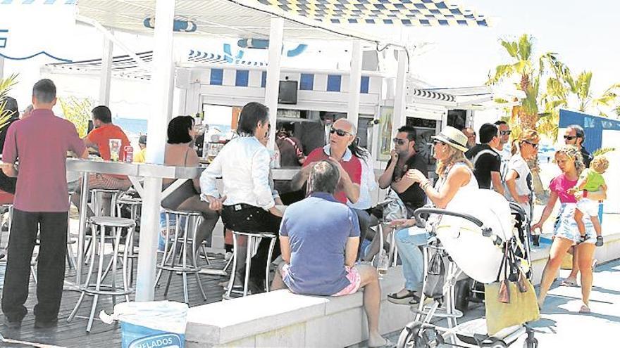 Benicàssim aumenta a cuatro los chiringuitos este verano