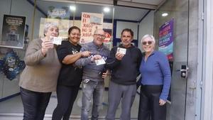 Lluvia de 11,5 millones en Chella y València con el quinto premio del 72853.