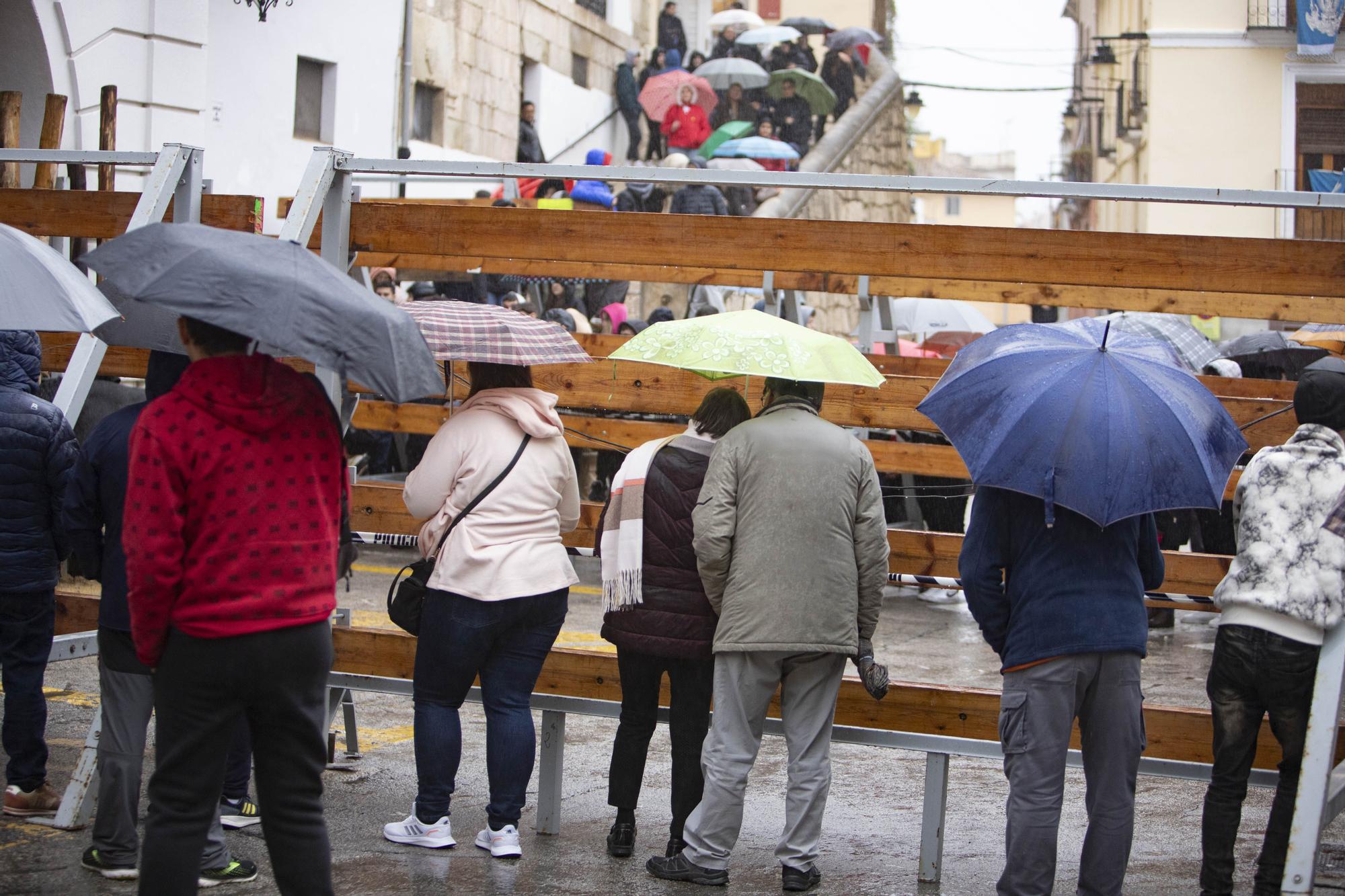 El "Bou en corda" vuelve al Pont Vell de Ontinyent