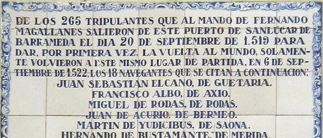 Placa en homenaje a los supervivientes en San Lúcar de Barrameda.