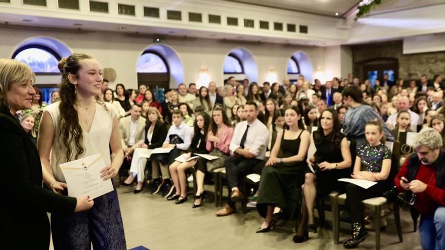 La gala de la Asturiana celebra un año de crecimiento |