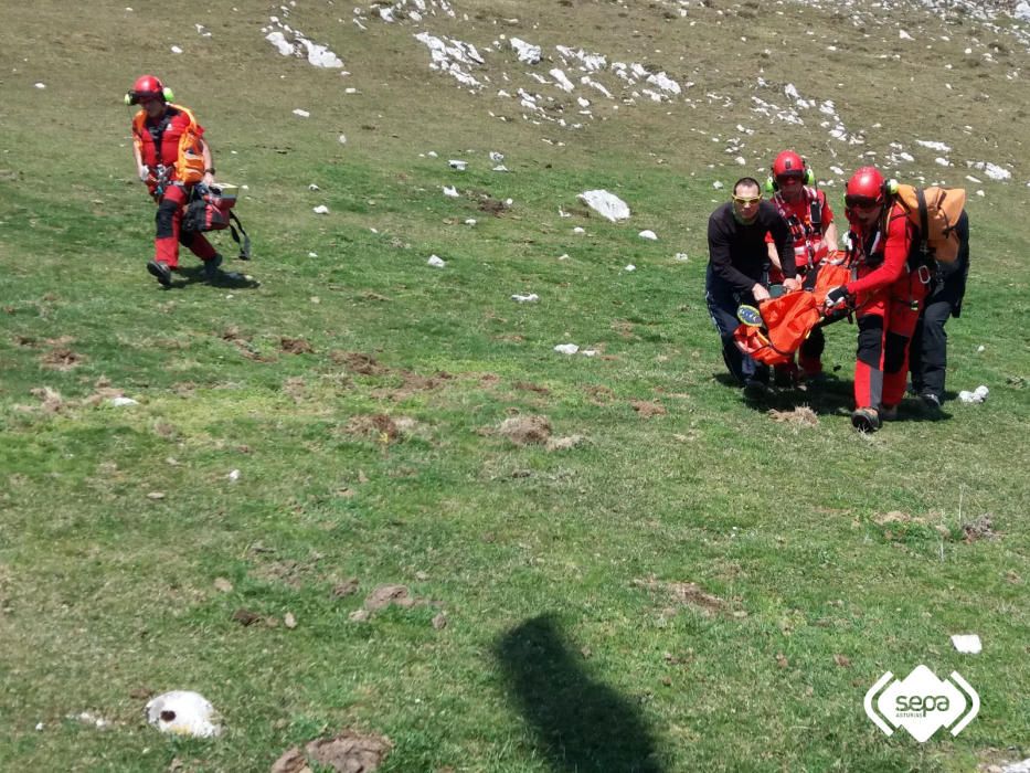 Rescate de montaña en Riosa