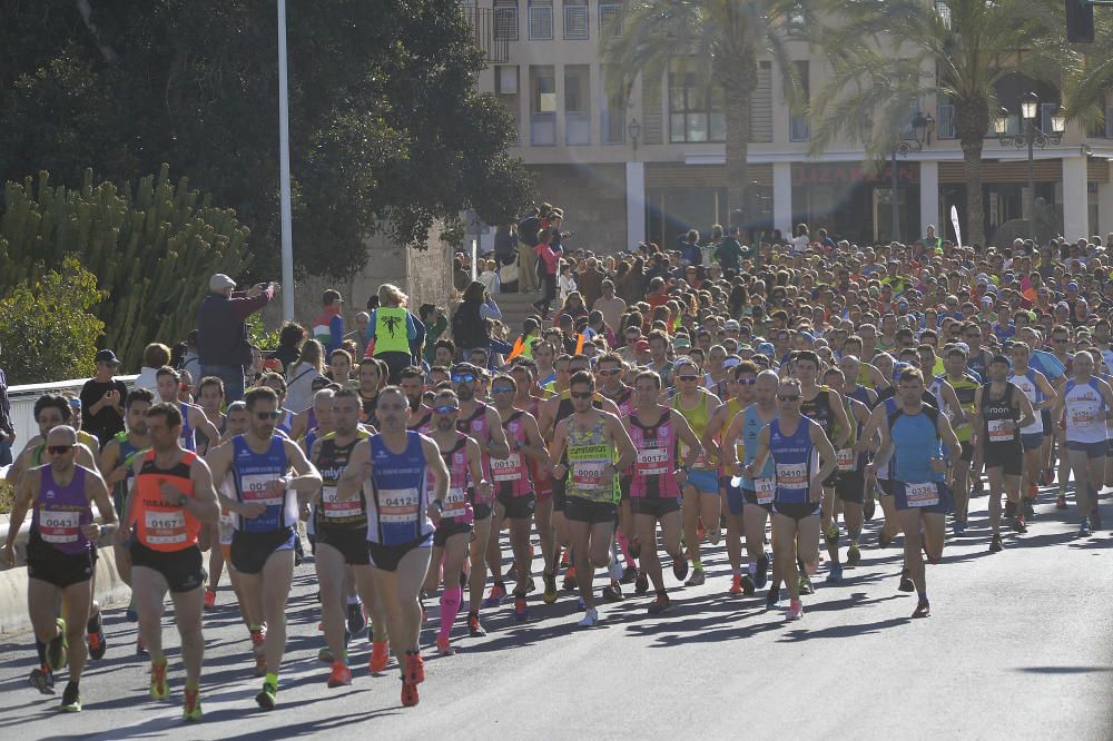 Hassane Ahouchar logra su cuarta victoria en el Medio Maratón de Elche