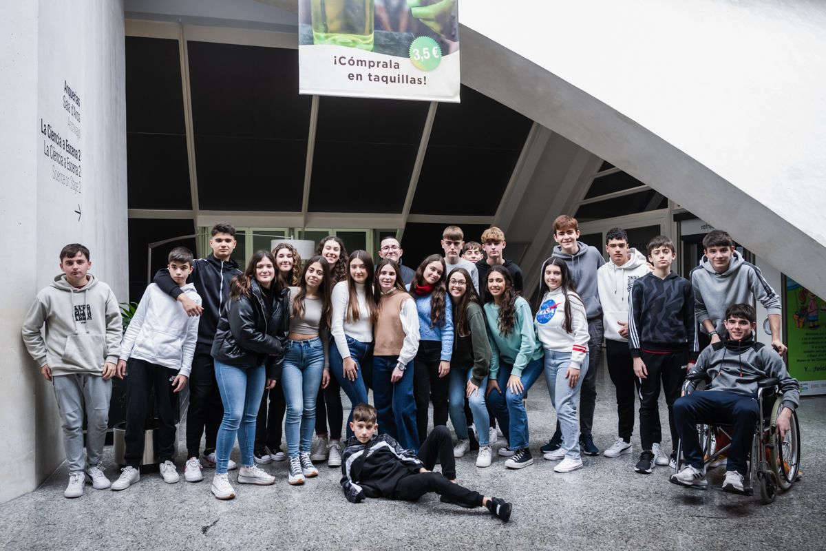 El colegio HHDC de Tavernes de la Valldigna visita la Ciutat de les Arts i les Ciències