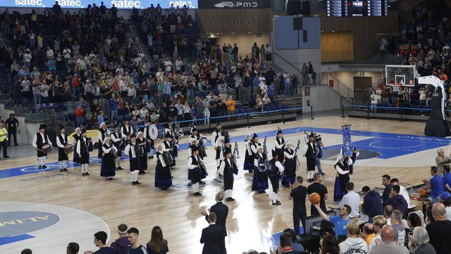 El Palacio delos Deportes de Oviedo, en el primer partido de Liga ante el Estudiantes.  |