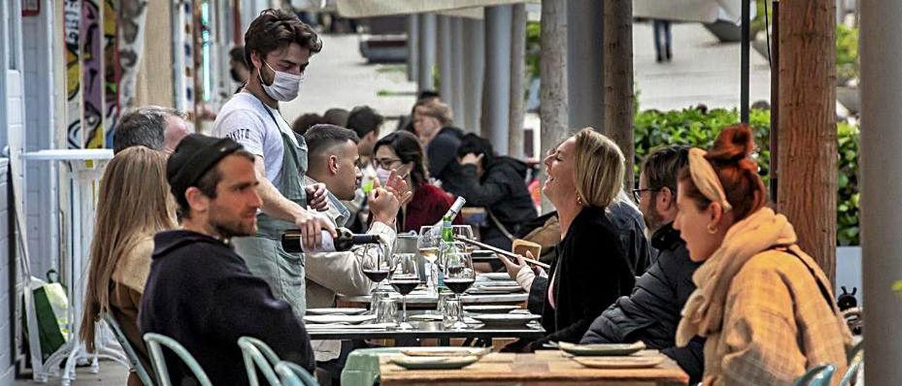 La hostelería, una de las ramas que arrastra la recuperación.