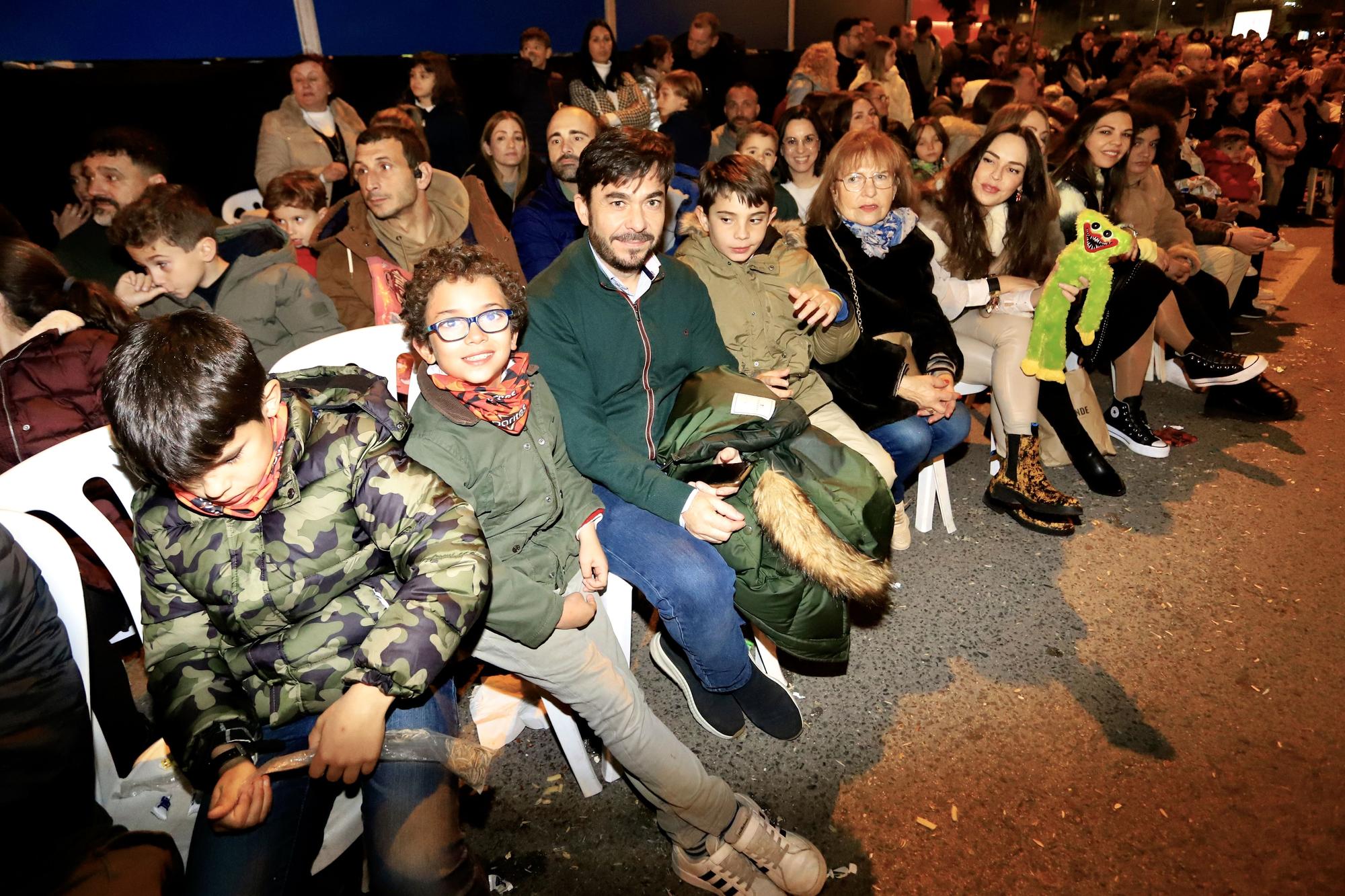 Los Reyes Magos desfilan por Murcia