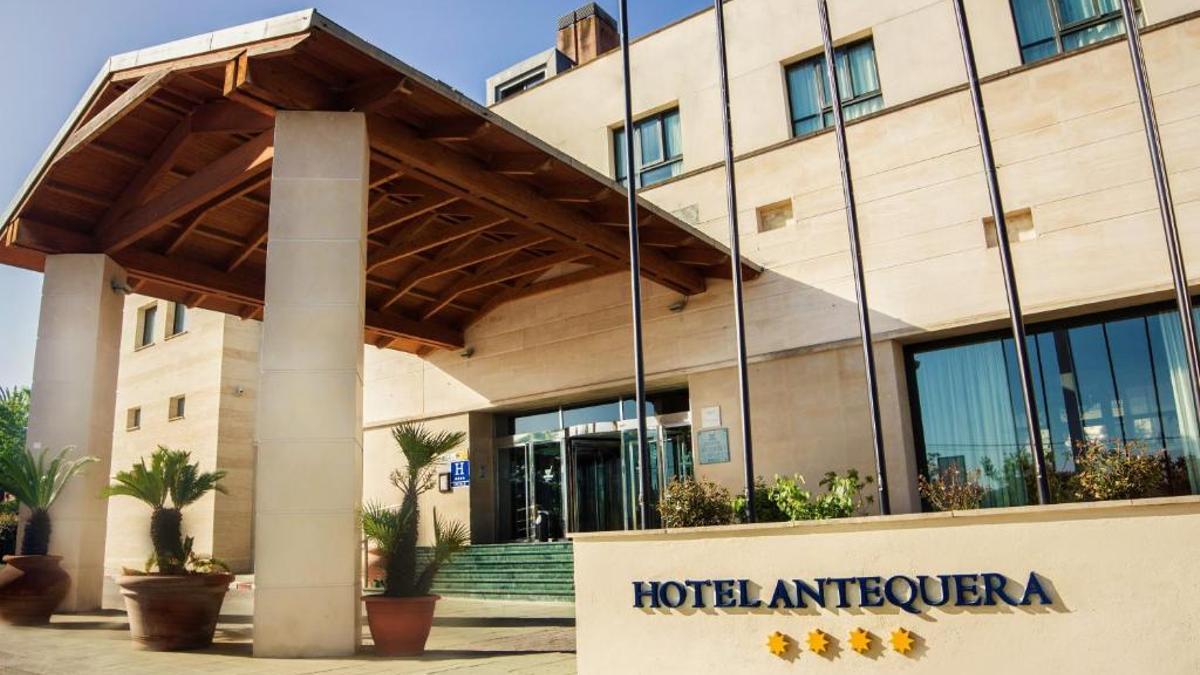 Entrada del Hotel Antequera Hills