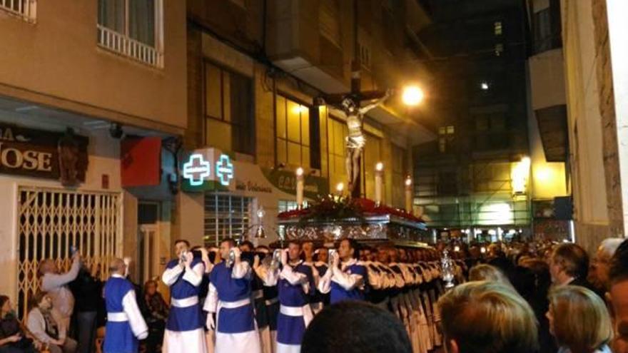 Un momento de la Procesión del Silencio en Santa Pola.