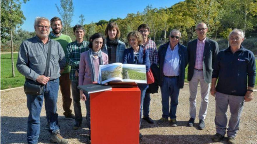 Zaragoza edita un libro para divulgar la rehabilitación de su entorno natural