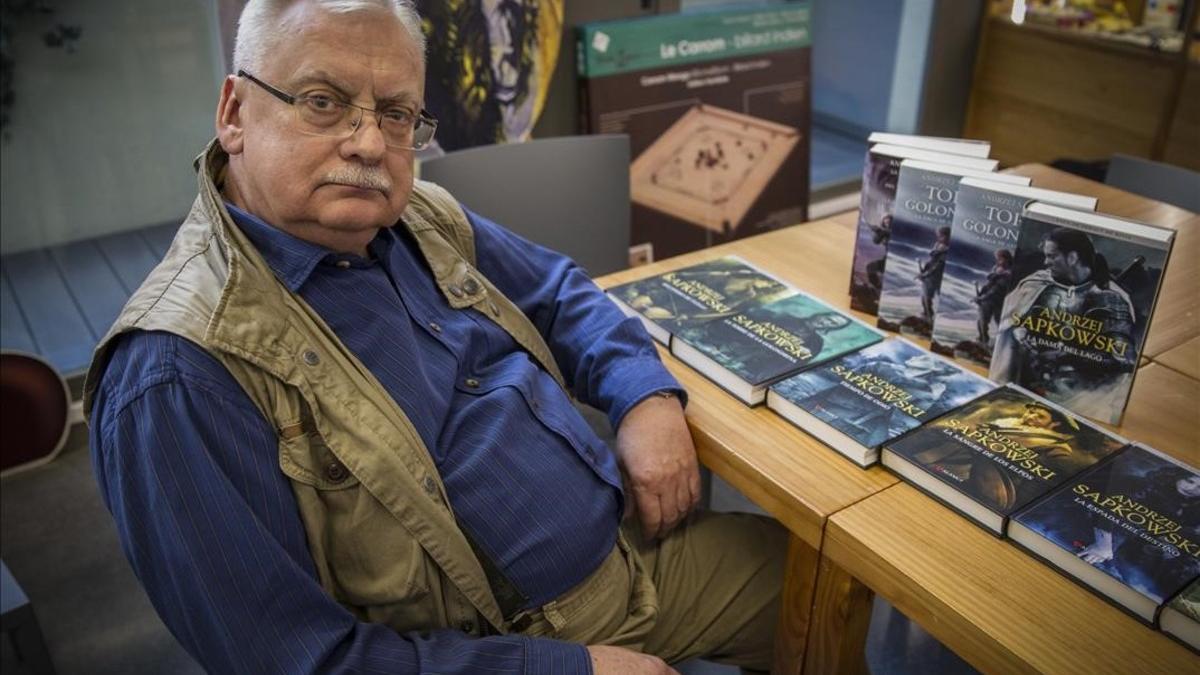 El autor polaco Andrzej Sapkowski durante su visita a la Eurocon de Barcelona.