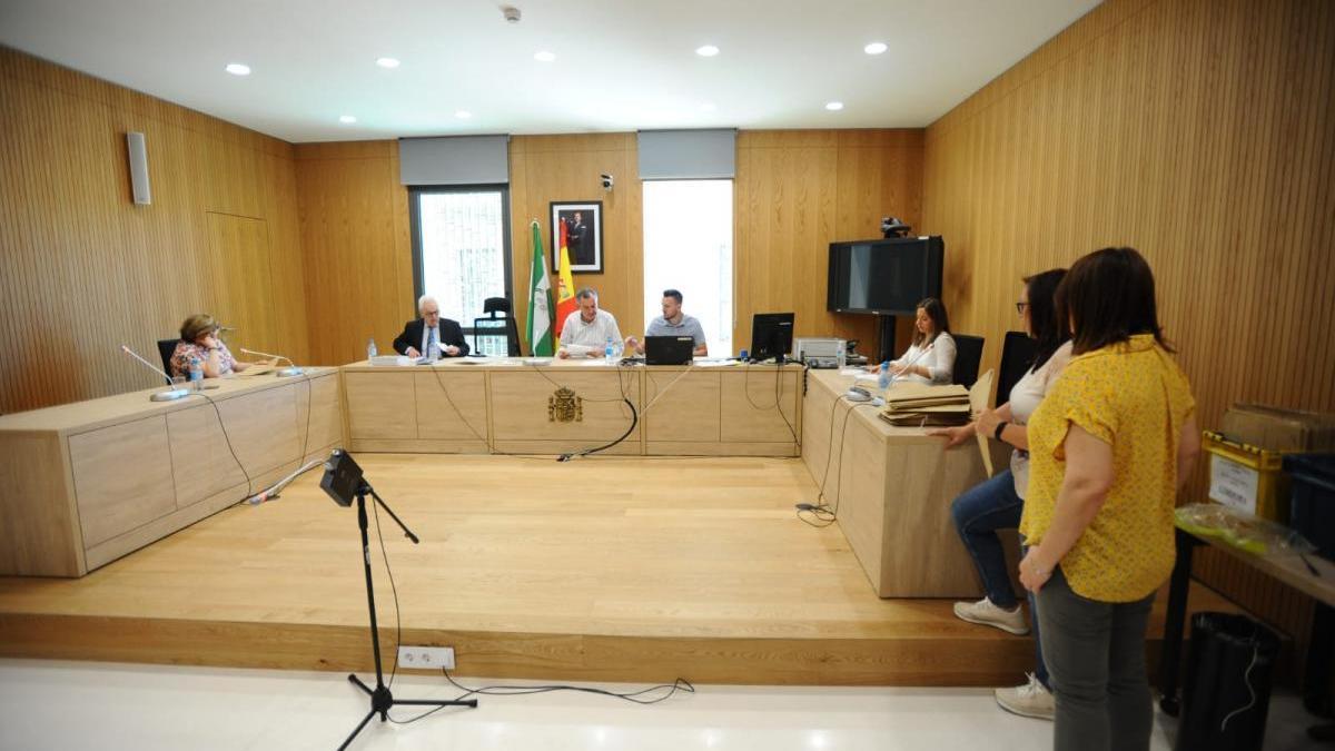 La Junta Electoral inicia un nuevo recuento de los votos del 26-M en Córdoba