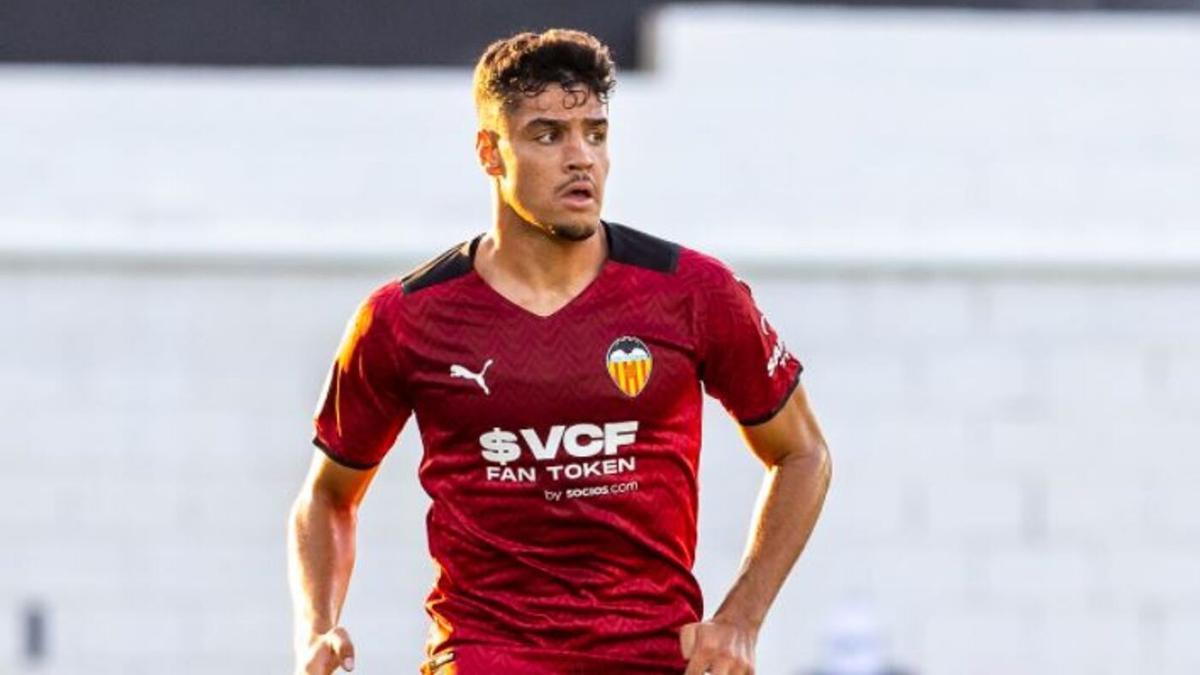 Marc Ferris con la camiseta del Valencia CF