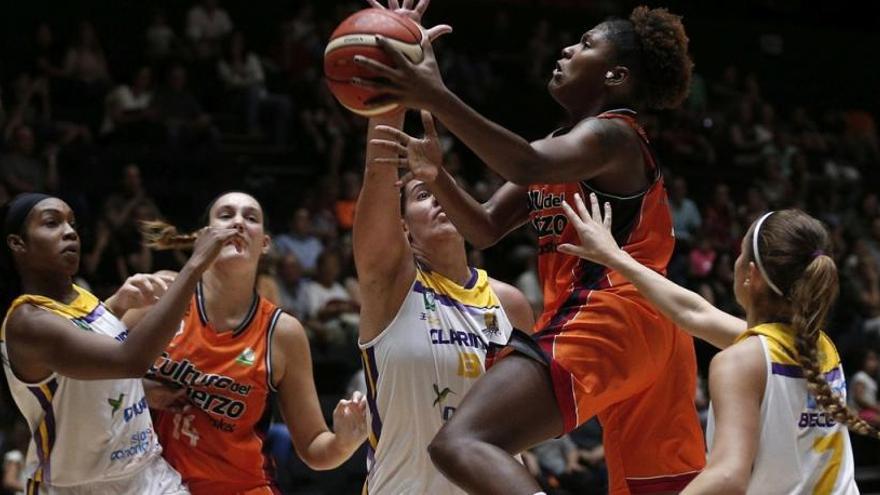 El mejor baloncesto femenino se cita en la Fonteta por el ascenso