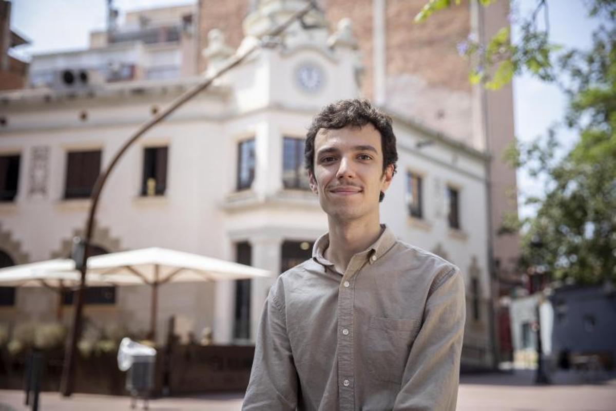 Gerard Lara, el joven ’guardián’ tuitero del patrimonio de L’Hospitalet