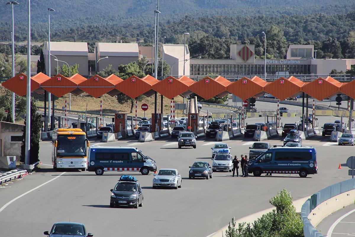 França mantindrà les restriccions a la frontera almenys fins al 15 de juny