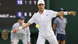 Bautista arrolla a Balazs y salva junto a Nadal la jornada española en Wimbledon