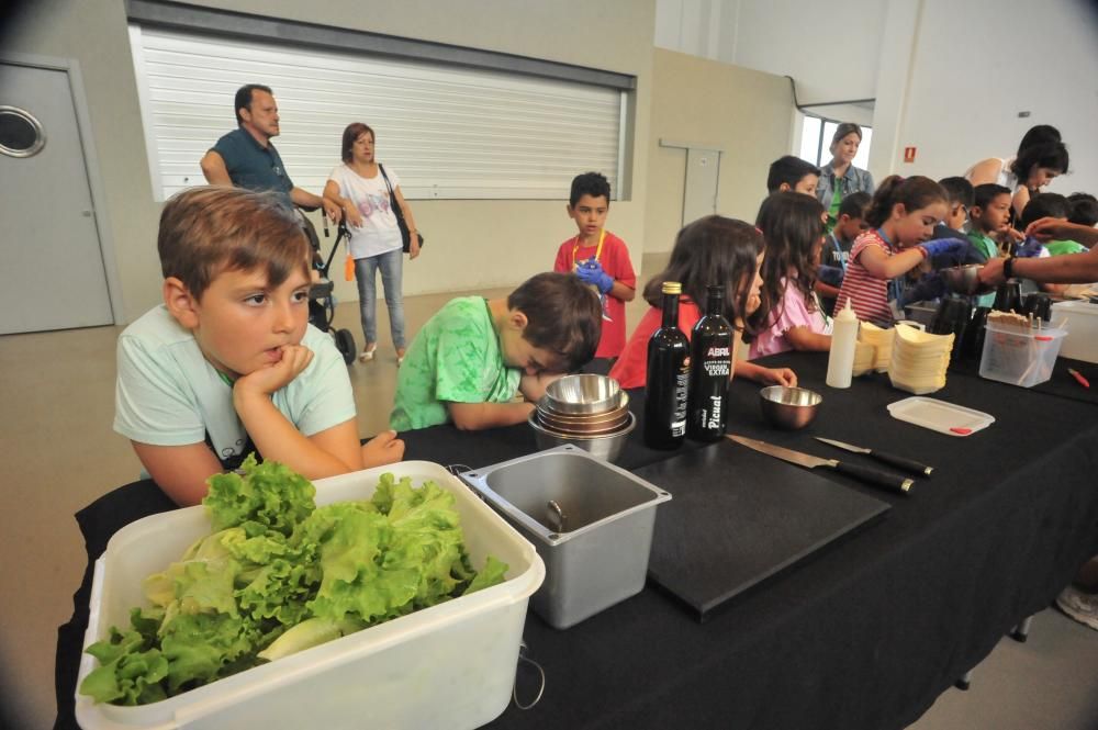 Compras y cocina con los más pequeños en el mercado de Vilagarcía.