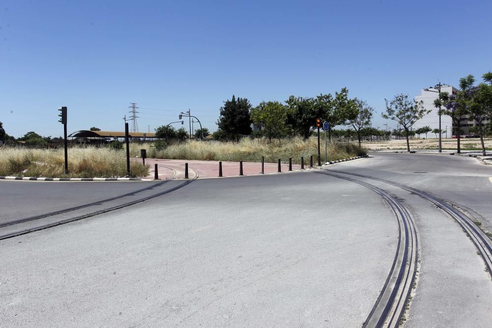 Obras paralizadas de la línea T-2 del metro en València