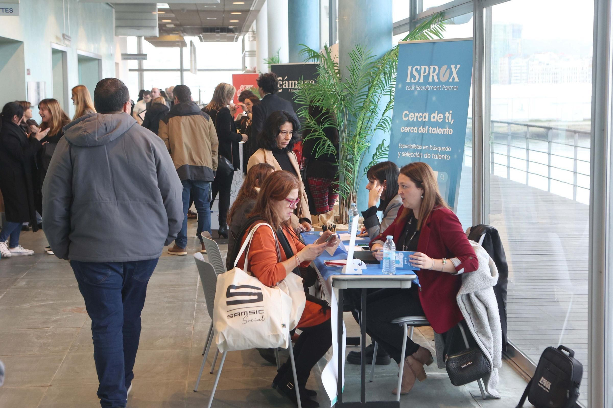 Feria de empleo Encontros 45+ en Palexco