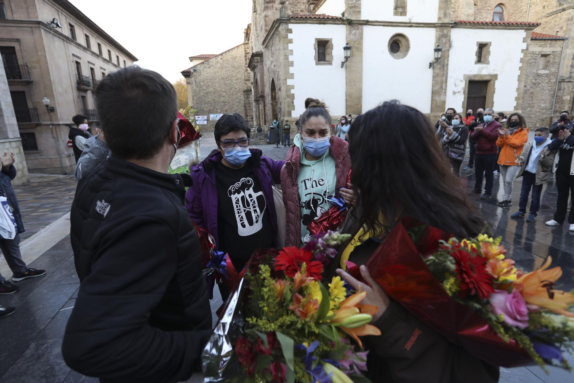 Los hosteleros abandonan su encierro en la iglesia de San Antonio de Padua