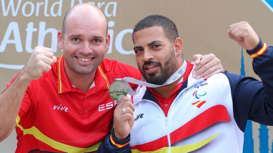 Kim López, con su medalla de plata