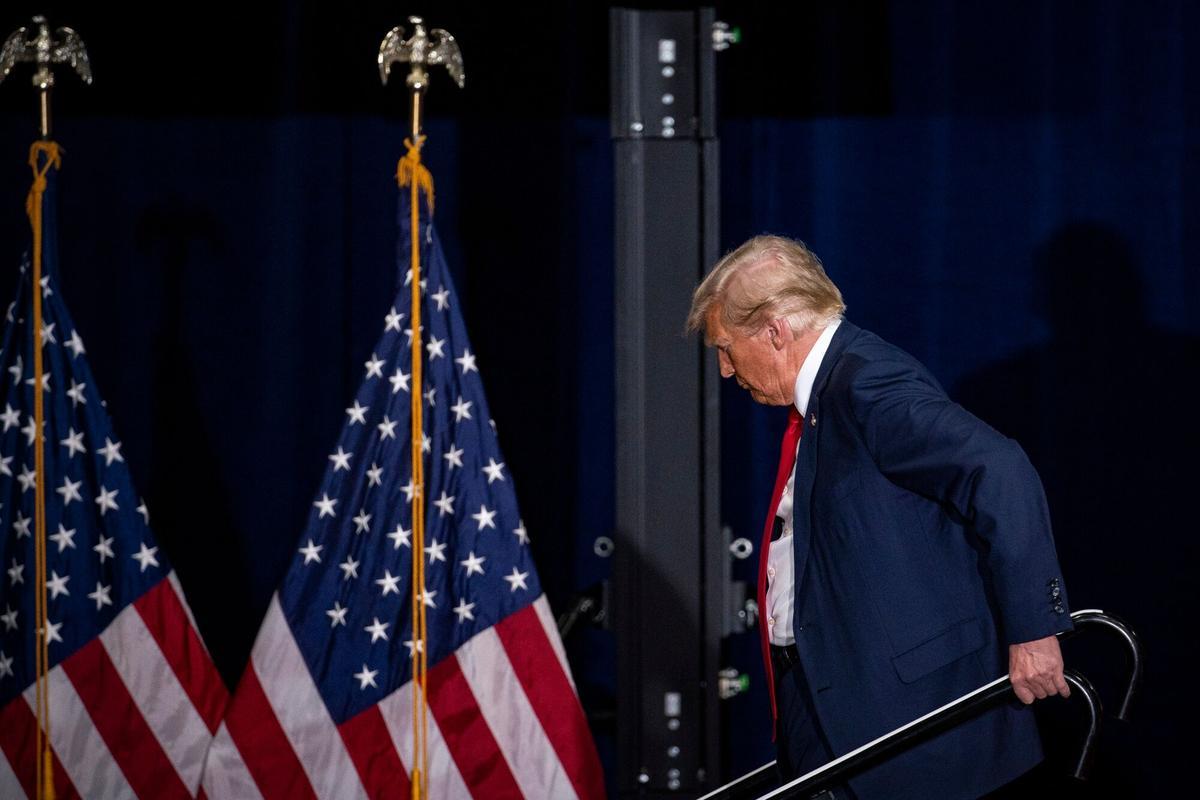 Trump arrasa en los caucus de Iowa