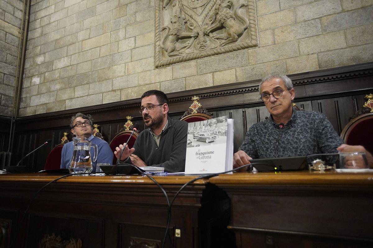 Girona ajutnament llibre de les Fires el dia de la commemoració dels cinquanta anys de la fi del franquisme