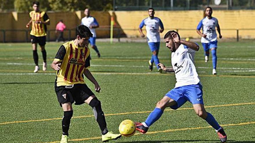 El Callús rescata un punt al temps afegit en un duel anivellat a casa amb la Balconada (3-3)