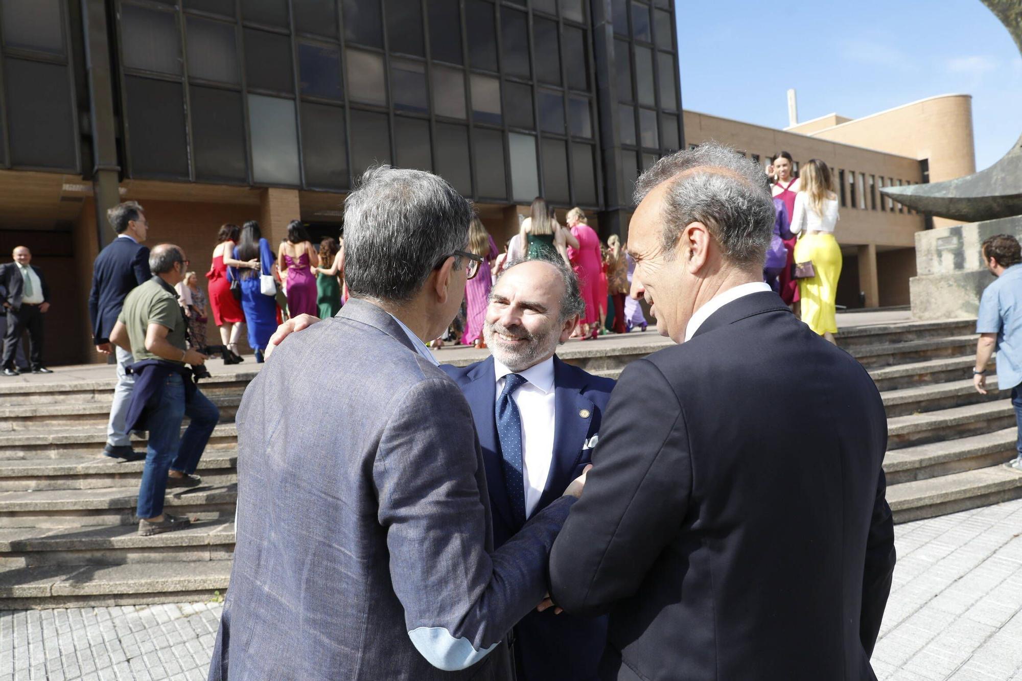 La graduación de la Facultad de Enfermería de Gijón, en imágenes