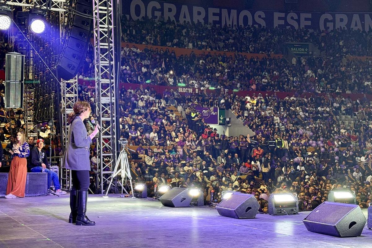 La presidenta de la Comunidad de Madrid, Isabel Díaz Ayuso, ha apoyado hoy al candidato a la Presidencia de la República de Ecuador, Daniel Noboa, durante un acto de campaña celebrado en el Coliseo General Rumiñahui