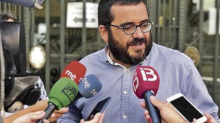 El senador autonÃ³mico, VicenÃ§ Vidal, abriÃ³ ayer otro enfrentamiento de MÃ©s con el PSOE.