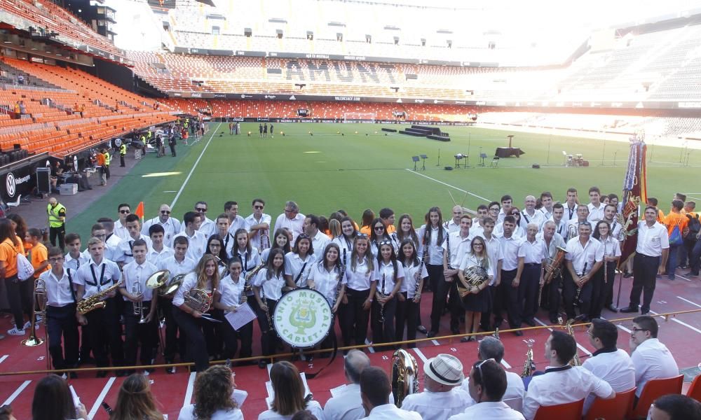 'Units per la música' en la presentación del Valencia 2016/17 en Mestalla