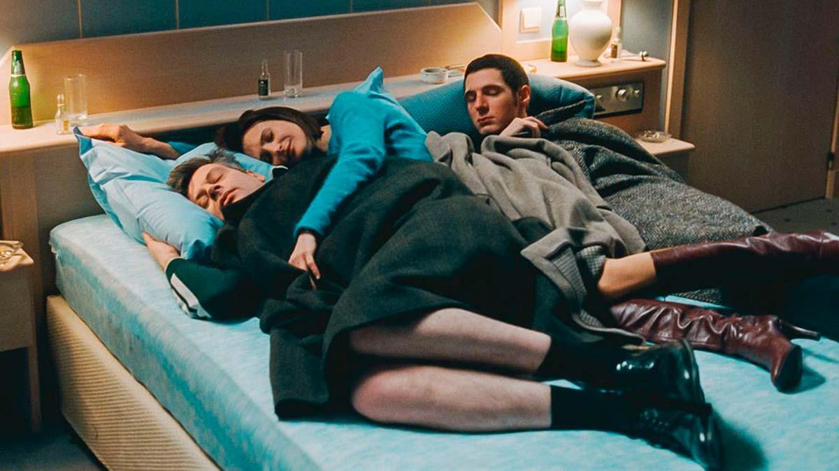 Estrenos de la semana trailer de ’Habitación 212’.