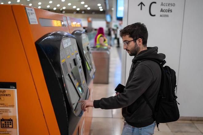 Usuario de rodalies tiene que llegar a Motcada