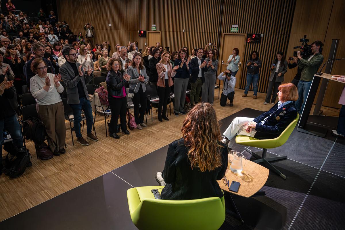 Imagen de la sala  J. V. Foix de Barcelona, durante el acto de presentación del libro, Un himno a la vida. Mi historia.
