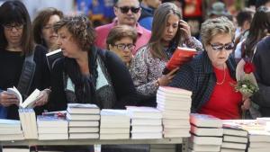 Diada de Sant Jordi      Ambiente en La Rambla