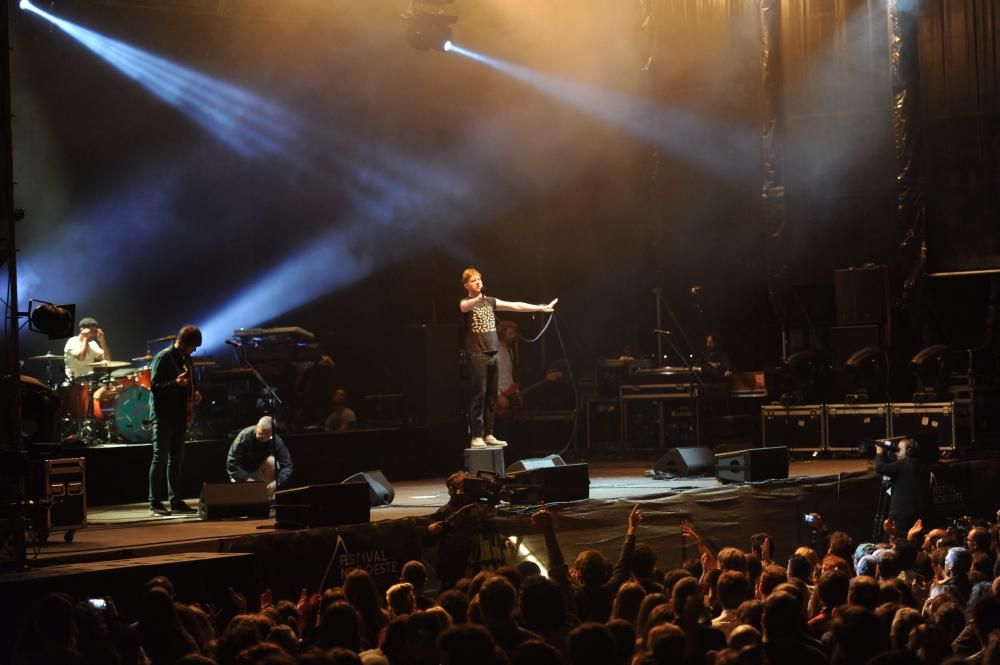 Kaiser Chiefs traen a 20.000 personas en Riazor